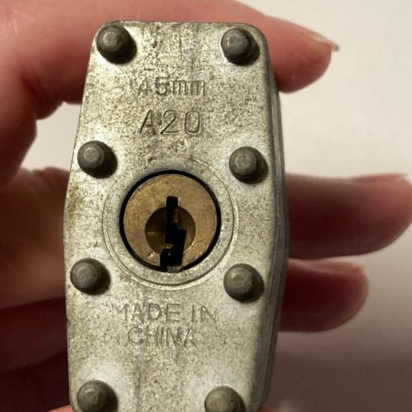 Vintage Heavy Duty Diamond Brand Padlock Lock - Picture 8 of 12